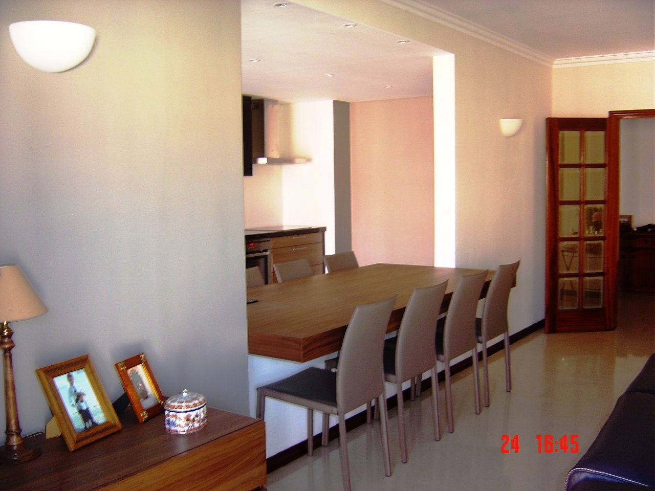 Remodelação e decoração de cozinha, sala e casas de banho do apartamento Massamá